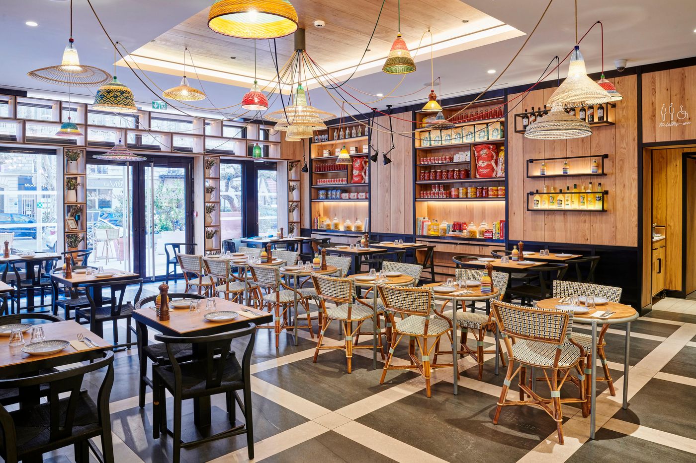 Holiday-Inn-Nice-Restaurant-28