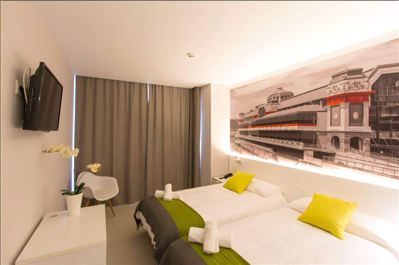 Bilbao City Rooms-Spain-BILBAO-Room-8