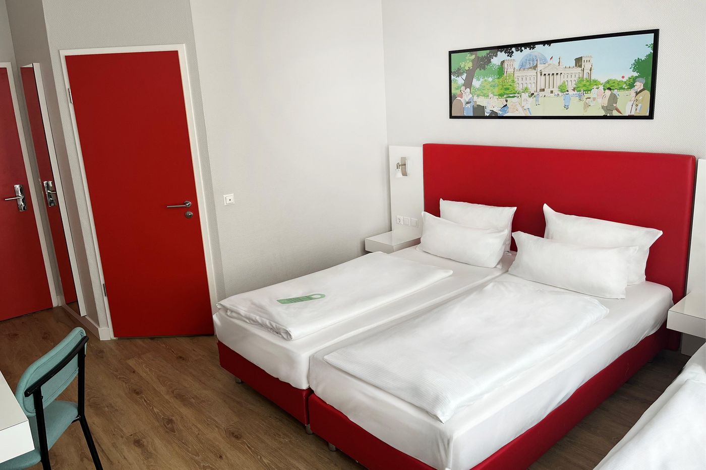 Select-Hotel-Berlin-Checkpoint-Charlie-Room-9