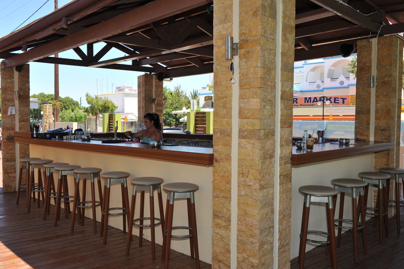 Heleni-Beach-Hotel-Bar-15