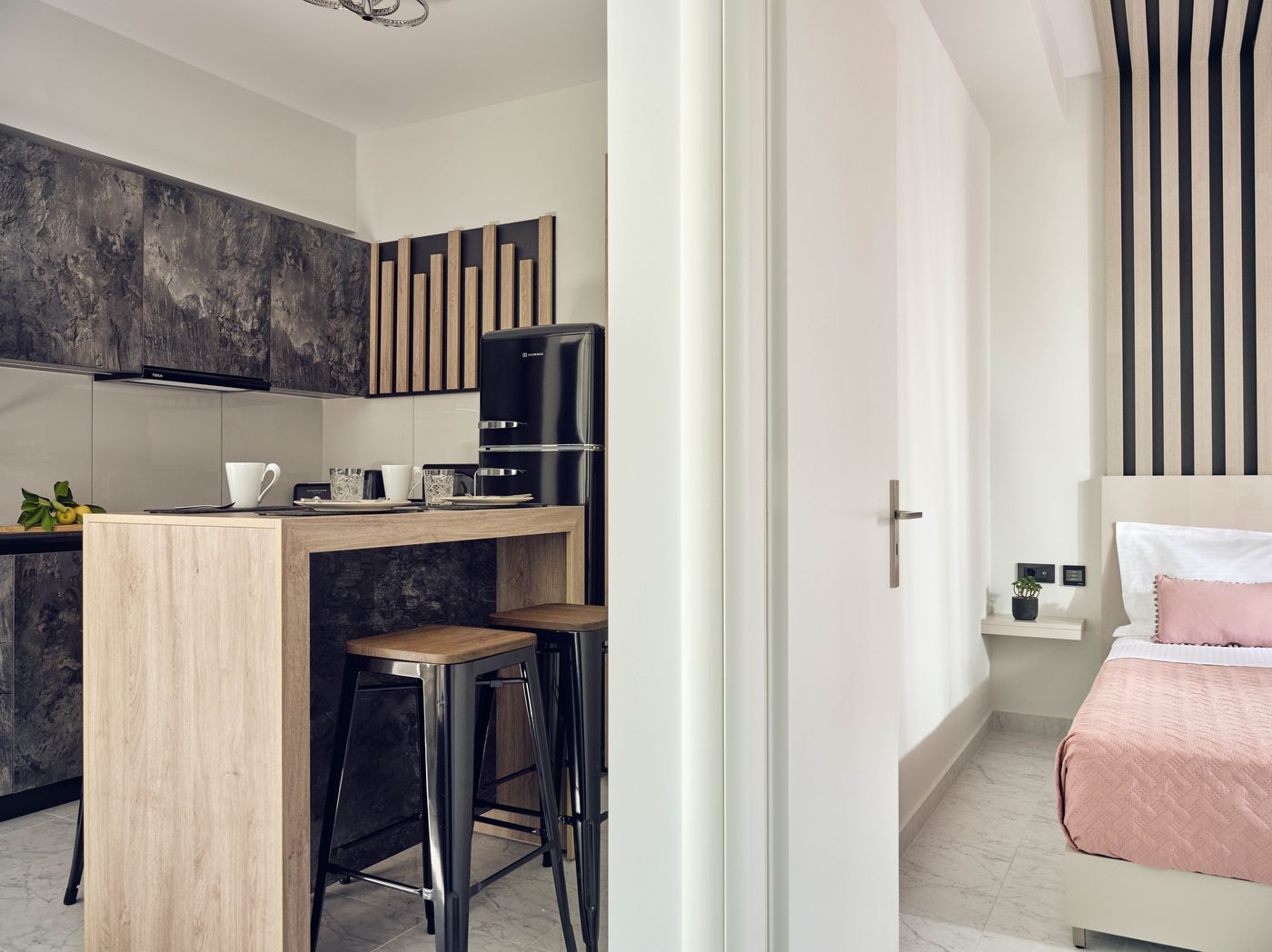 Savvas & Joanna Boutique