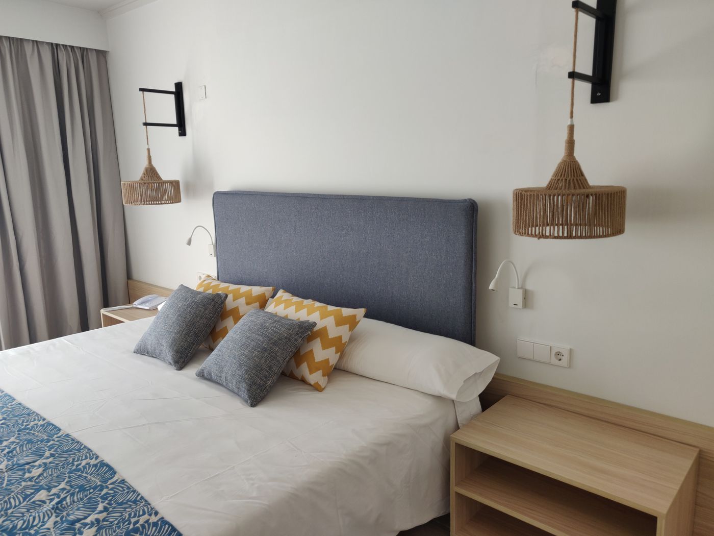 Cabogata-Garden-Room-31