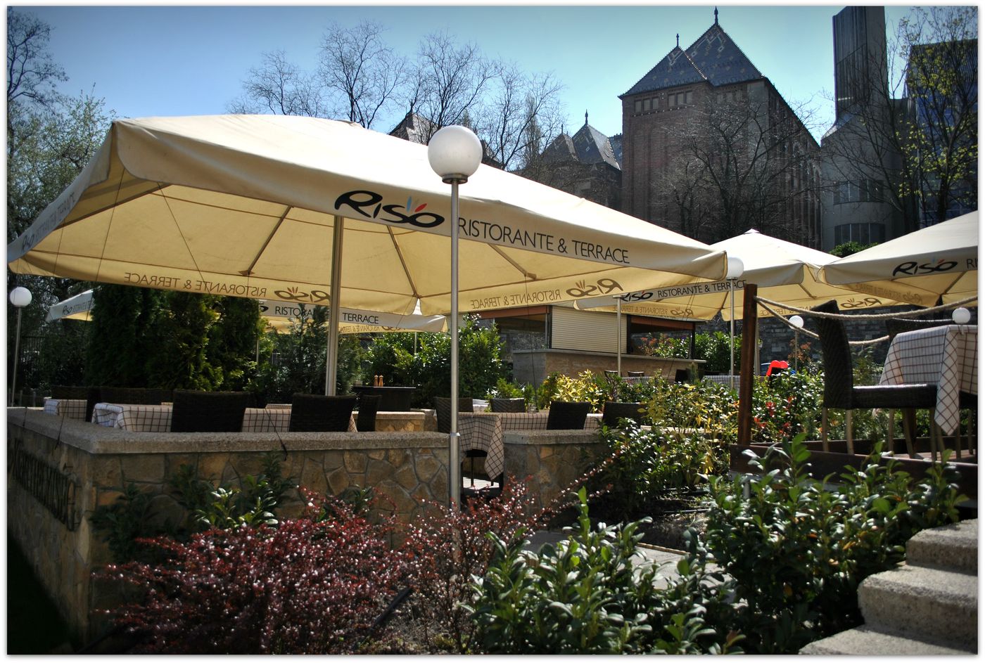 Hotel-Castle-Garden-Terrace-22