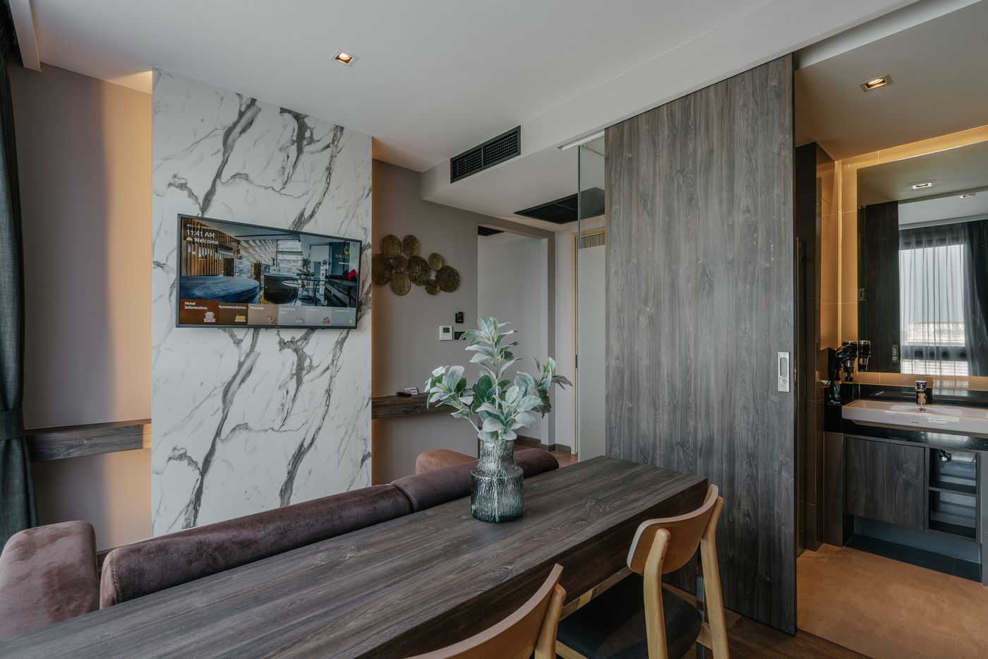 Rak-Elegant-Hotel-Patong-Room-27