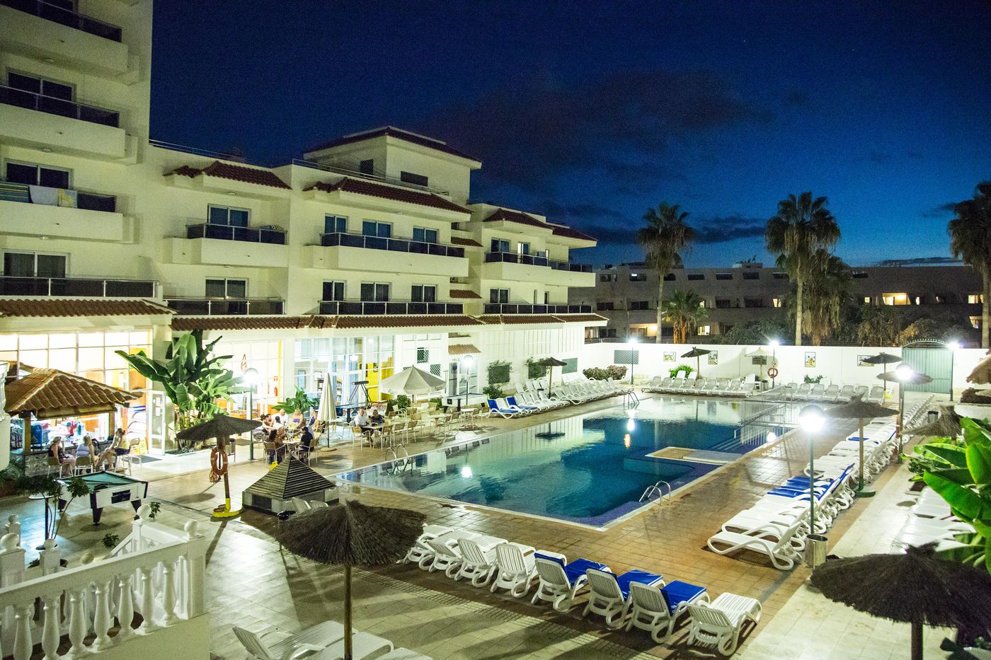 Oro-Blanco-Apartments-Pool-12