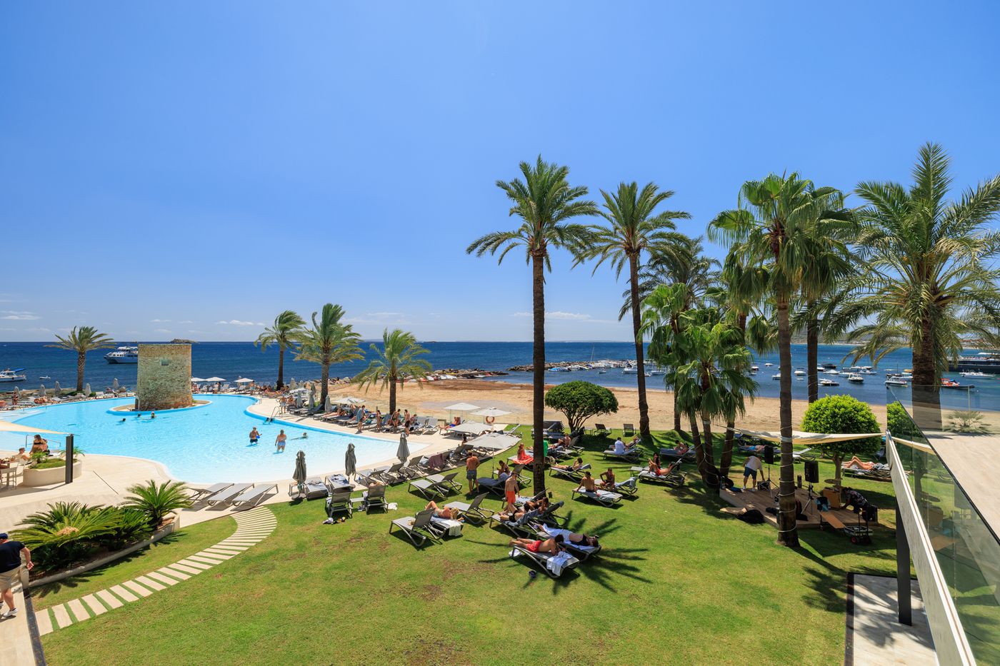 Hotel-Torre-Del-Mar-Room-2