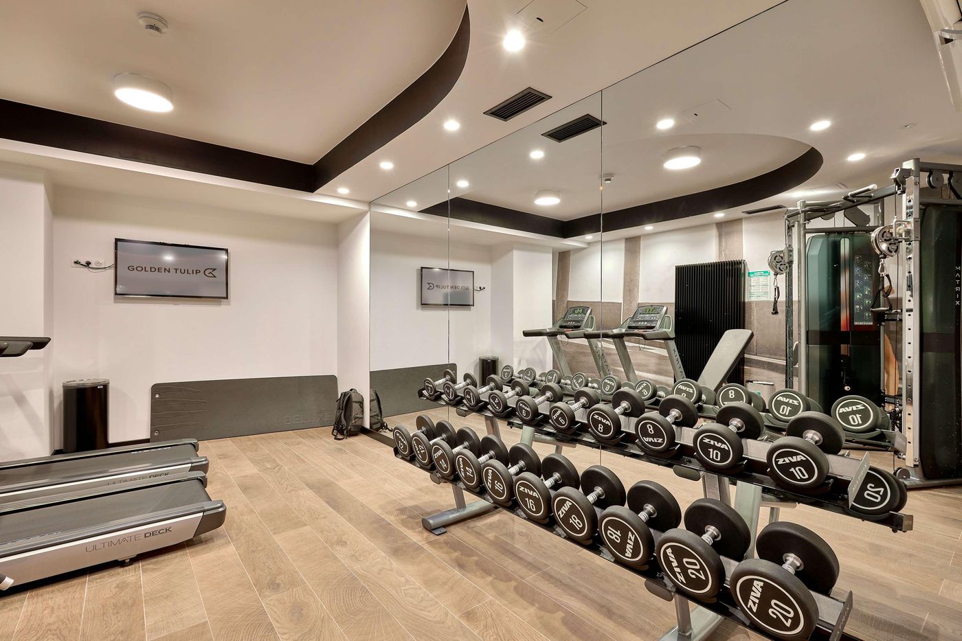 Golden-Tulip-Warsaw-Center-Sports-and-Entertainment-59