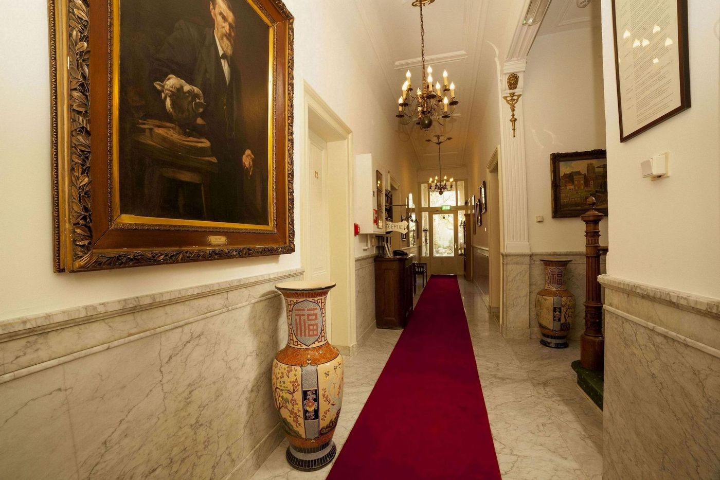 Hotel Dordrecht-Netherlands-DORDRECHT-Lobby-9