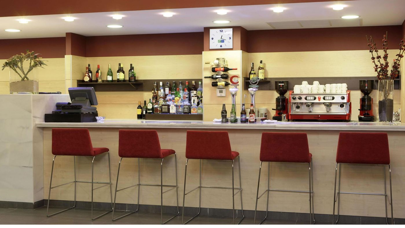 Holiday-Inn-Express-Malaga-Airport-Restaurant-17