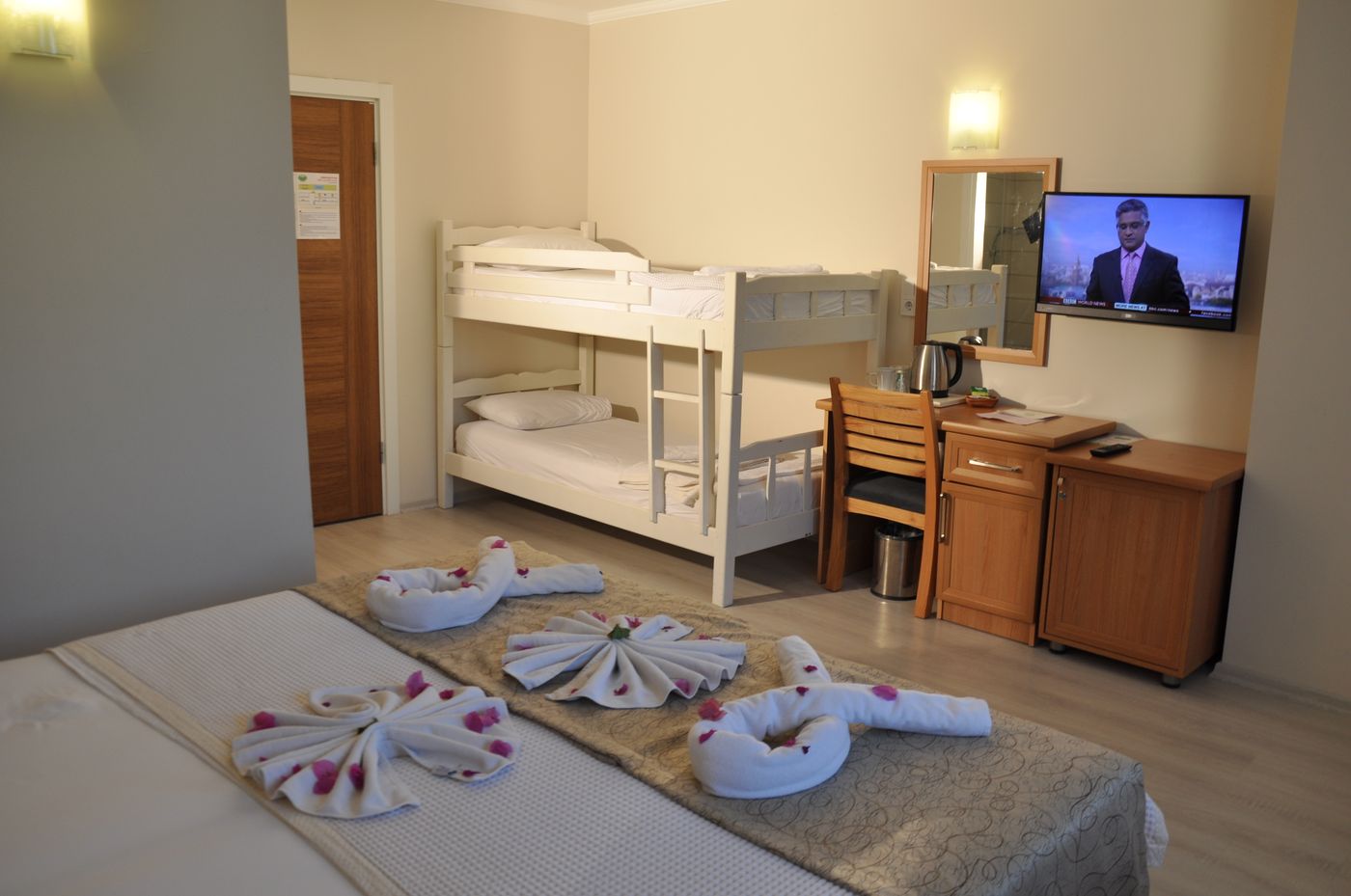 Tonoz-Beach-Hotel-Room-34