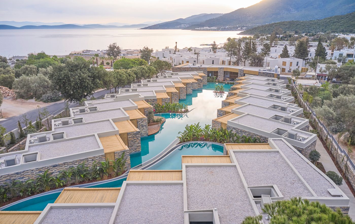 Voyage Torba and Private