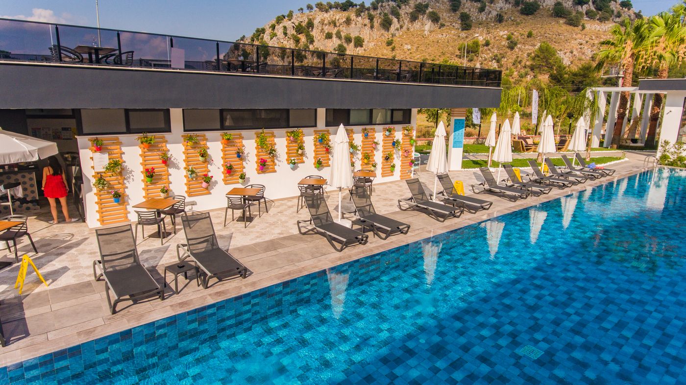 L-Hotel-Sarigerme-Bar-15