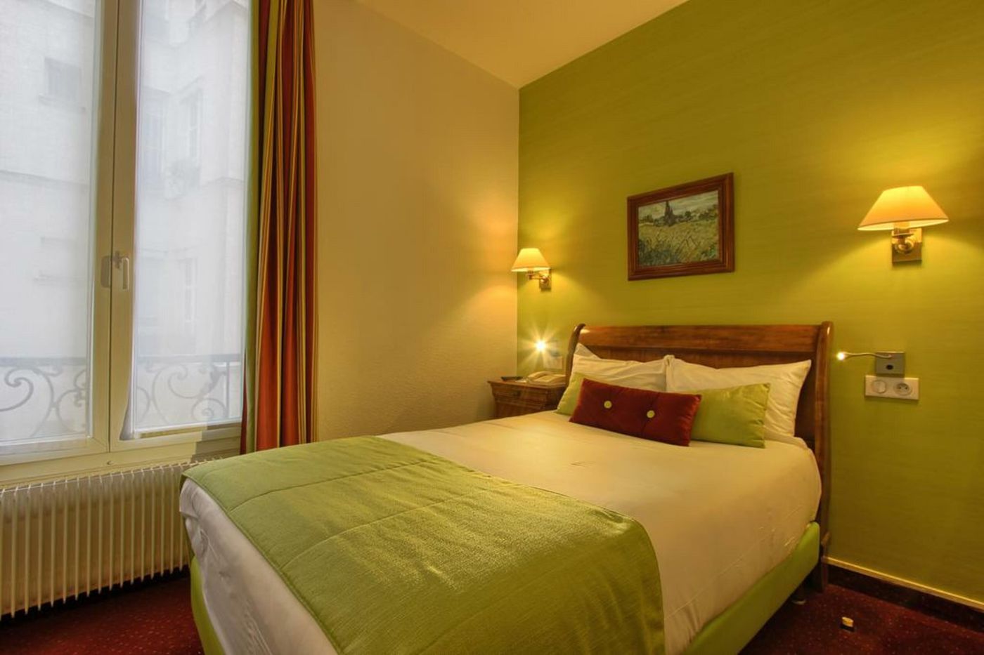 Best-Western-Tour-Eiffel-Invalides-Room-19