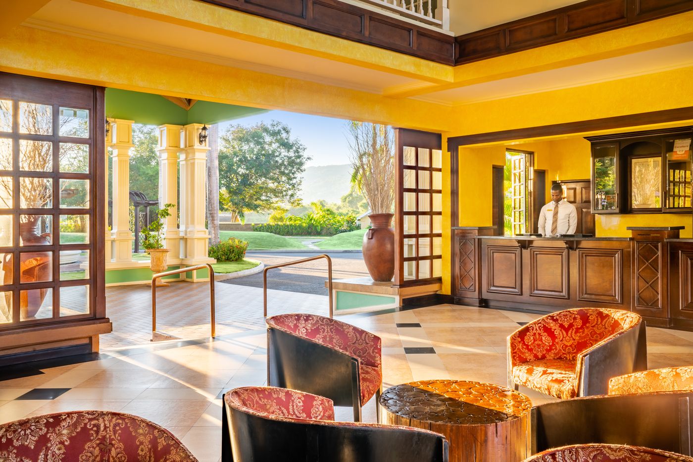 Jewel-Paradise-Cove-Resort---Spa-Lobby-35