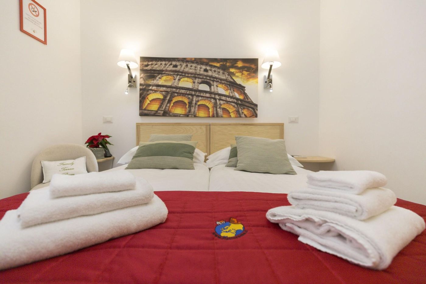 Flatinrome-Trastevere-Deluxe-Rooms-Room-28