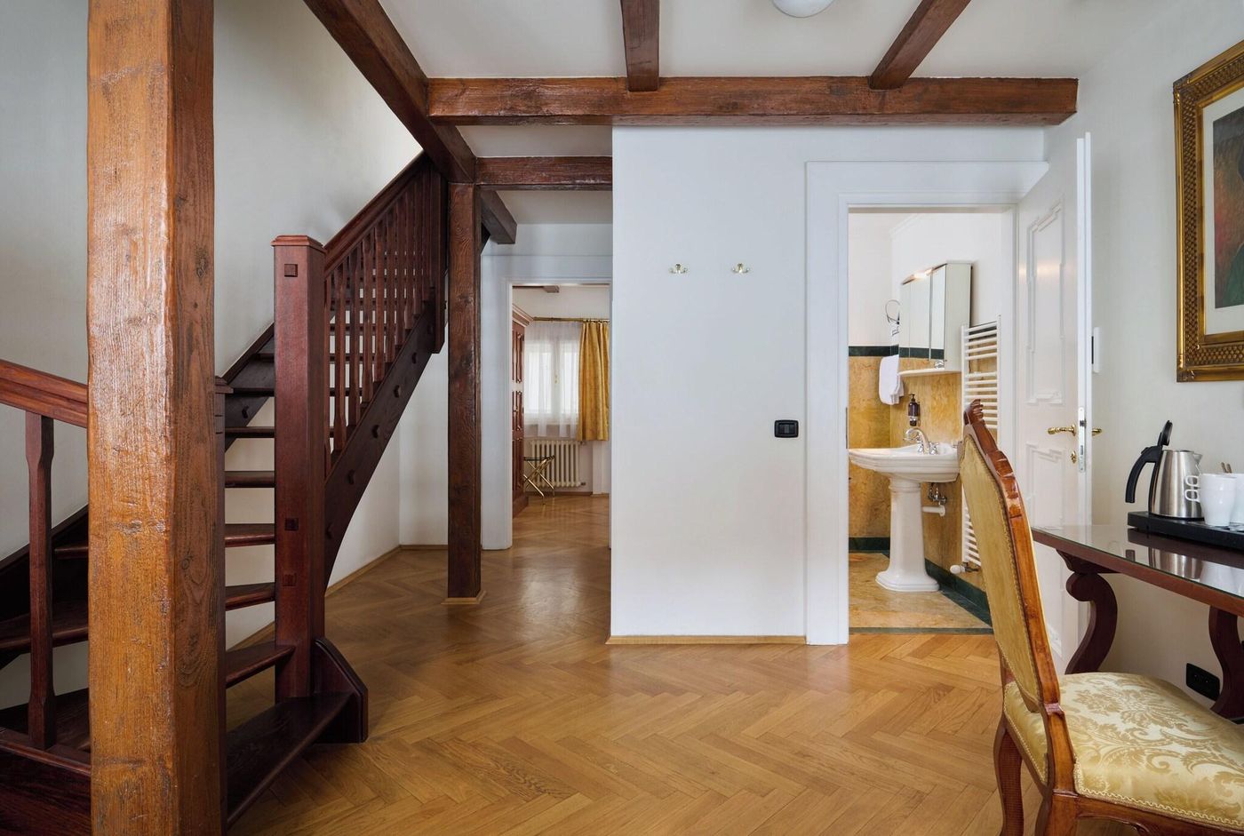 Charles-Bridge-Palace-Room-26