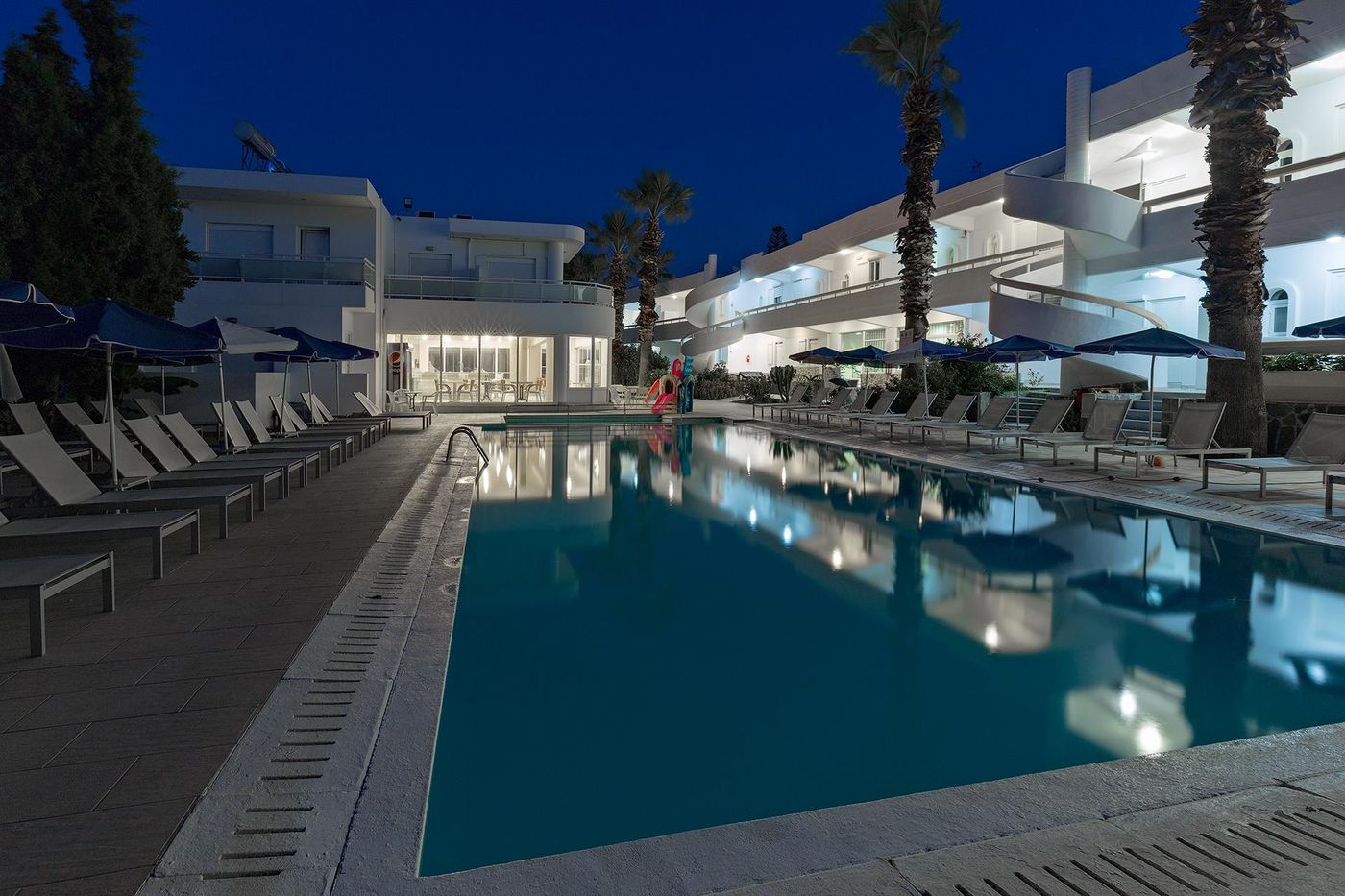 Paleos-apartments-Pool-2