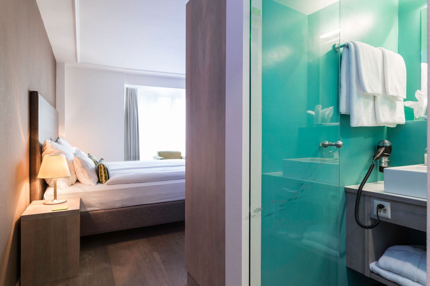 Boutique Hotel  Platzhirsch-Switzerland-Zürich-Room-9