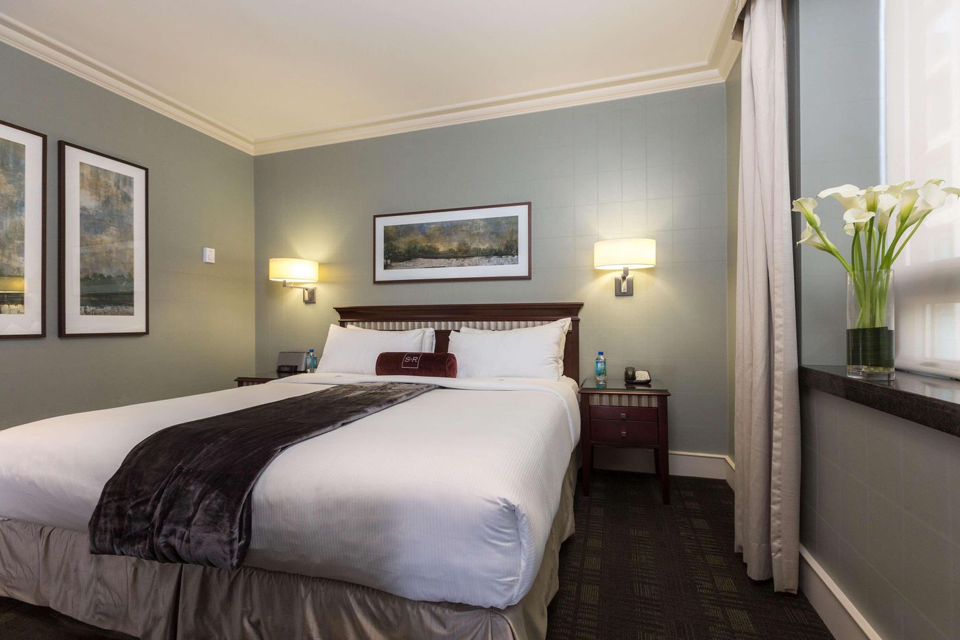 St--Regis-Hotel-Vancouver-Room-13