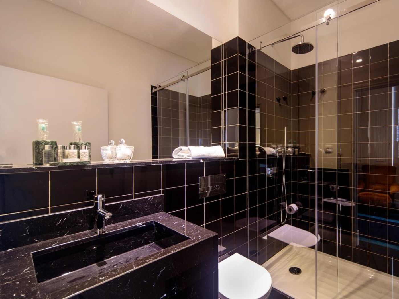 Dear-Lisbon-Bordalo-House-Room-11