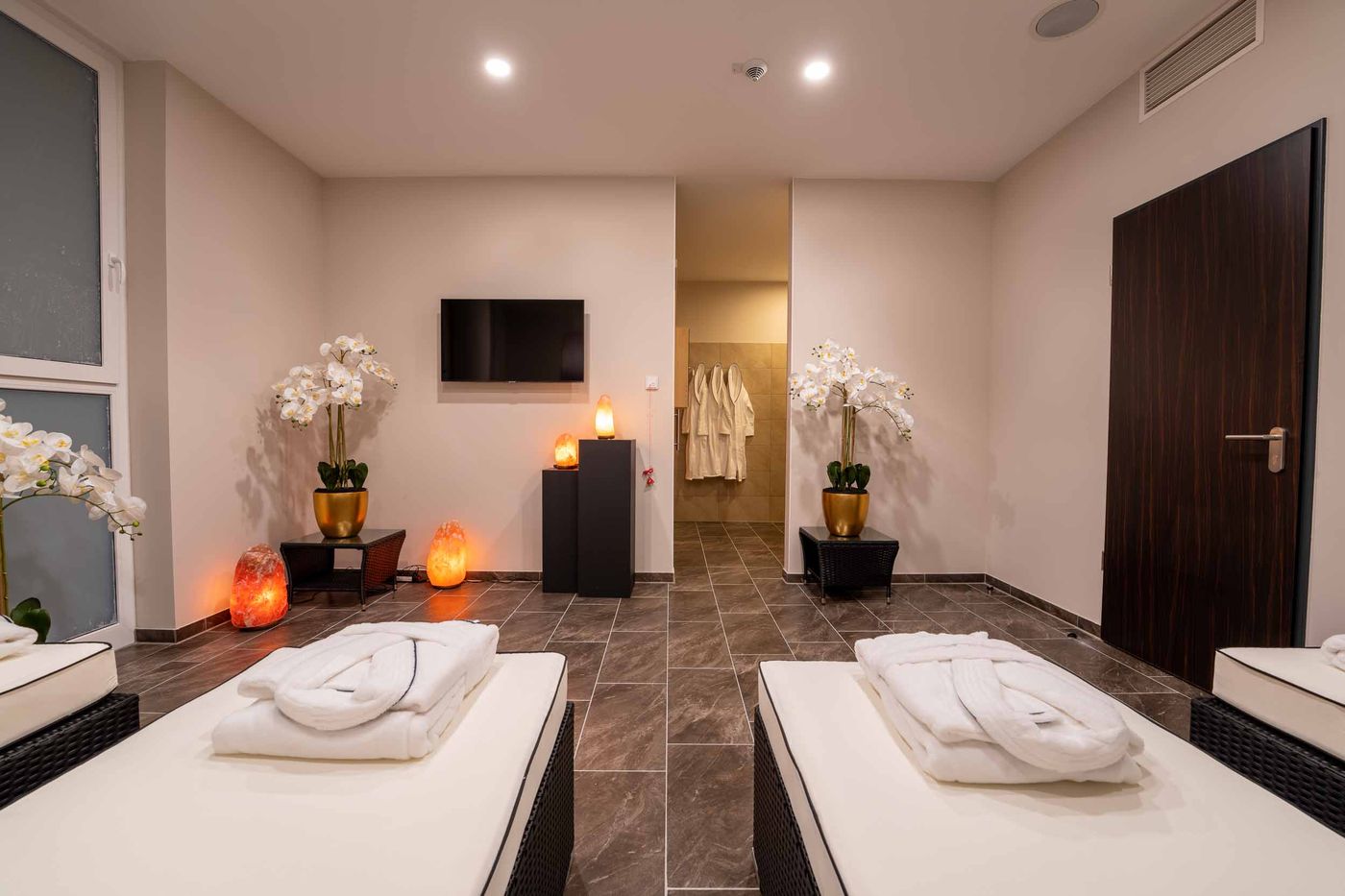 Best-Western-Plus-Plaza-Berlin-Kurfuerstendamm-Sports-and-Entertainment-70