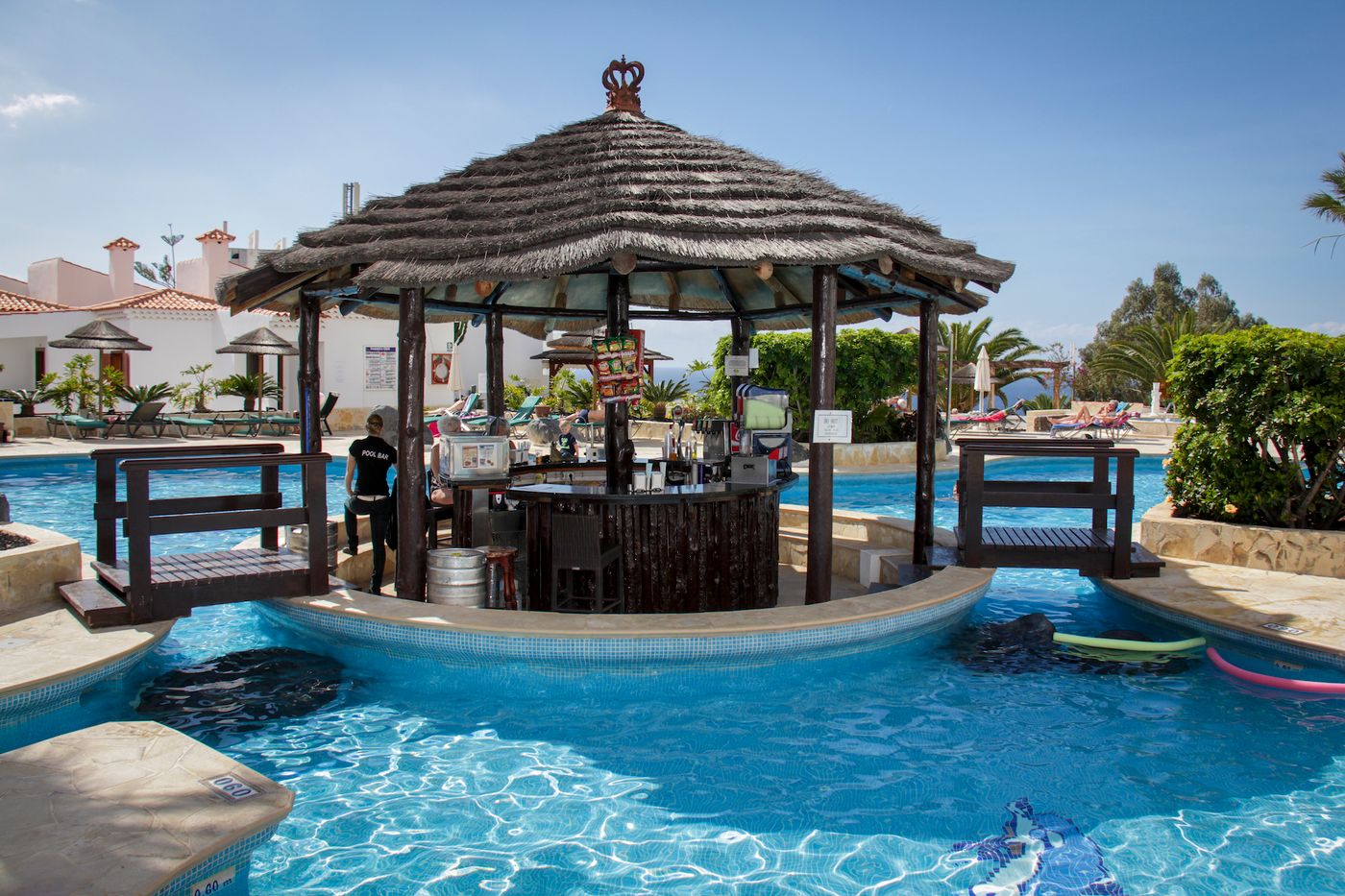 Regency-Torviscas-Apartments-Suites-Pool-7