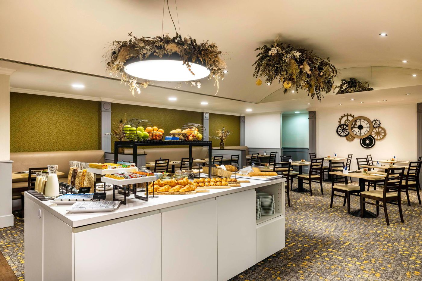 NH-Brussels-Carrefour-De-l-Europe-Restaurant-48