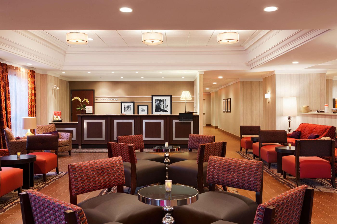 Hampton-Inn-Boston-Cambridge-Lobby-5