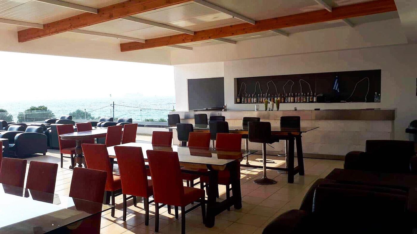 Dodeca-Sea-Resort-Bar-42