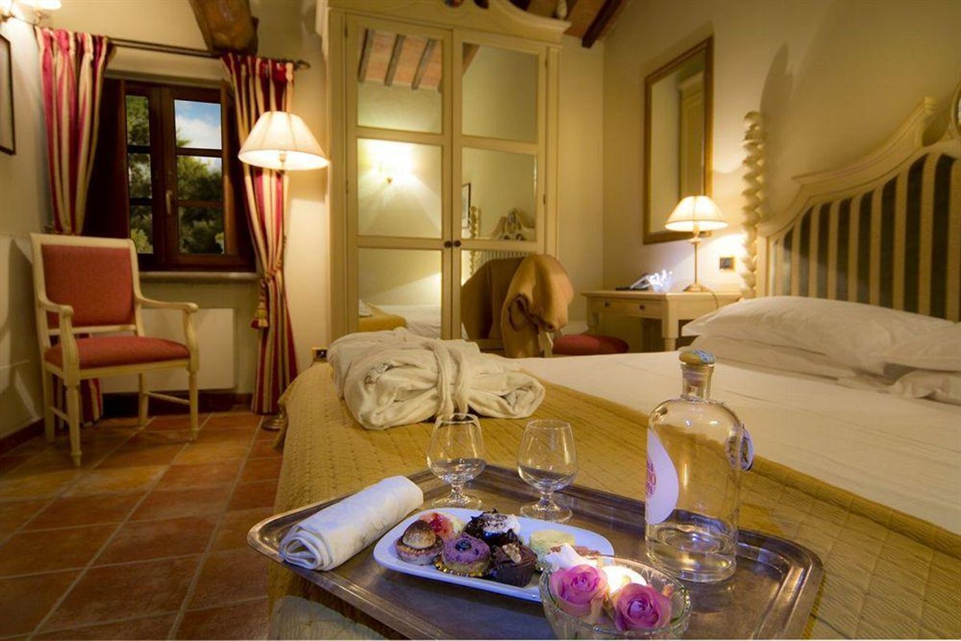 Castello-di-Leonina-Room-3