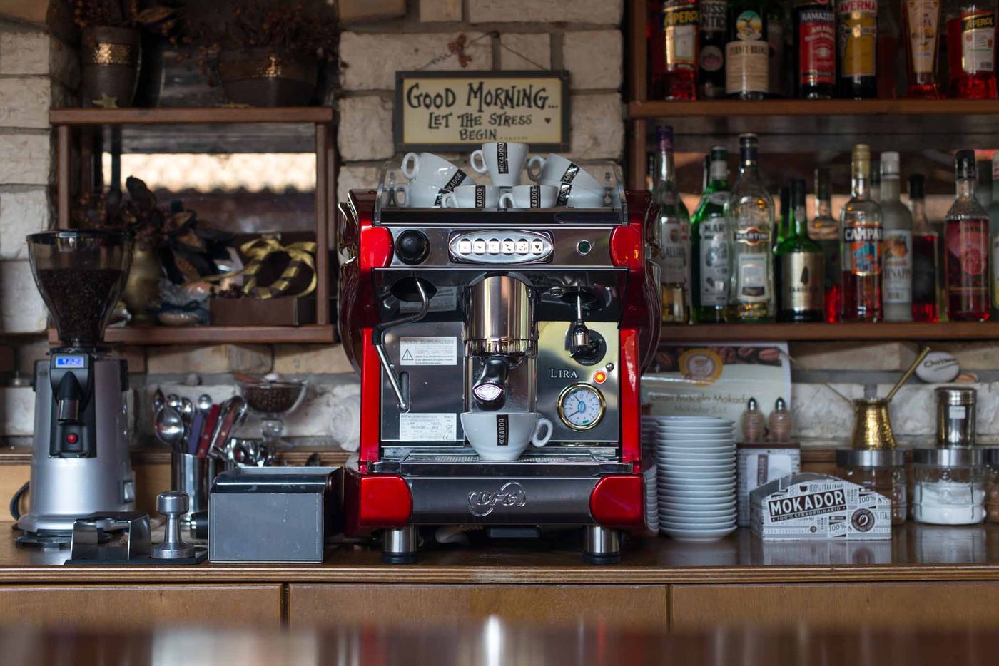 Chrismos-Luxury-Suites---Studios-Bar-35