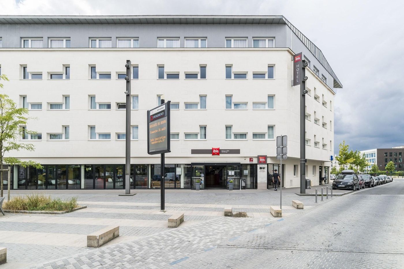 Ibis-Marne-la-Vallee-Val-d-Europe-General-view-6