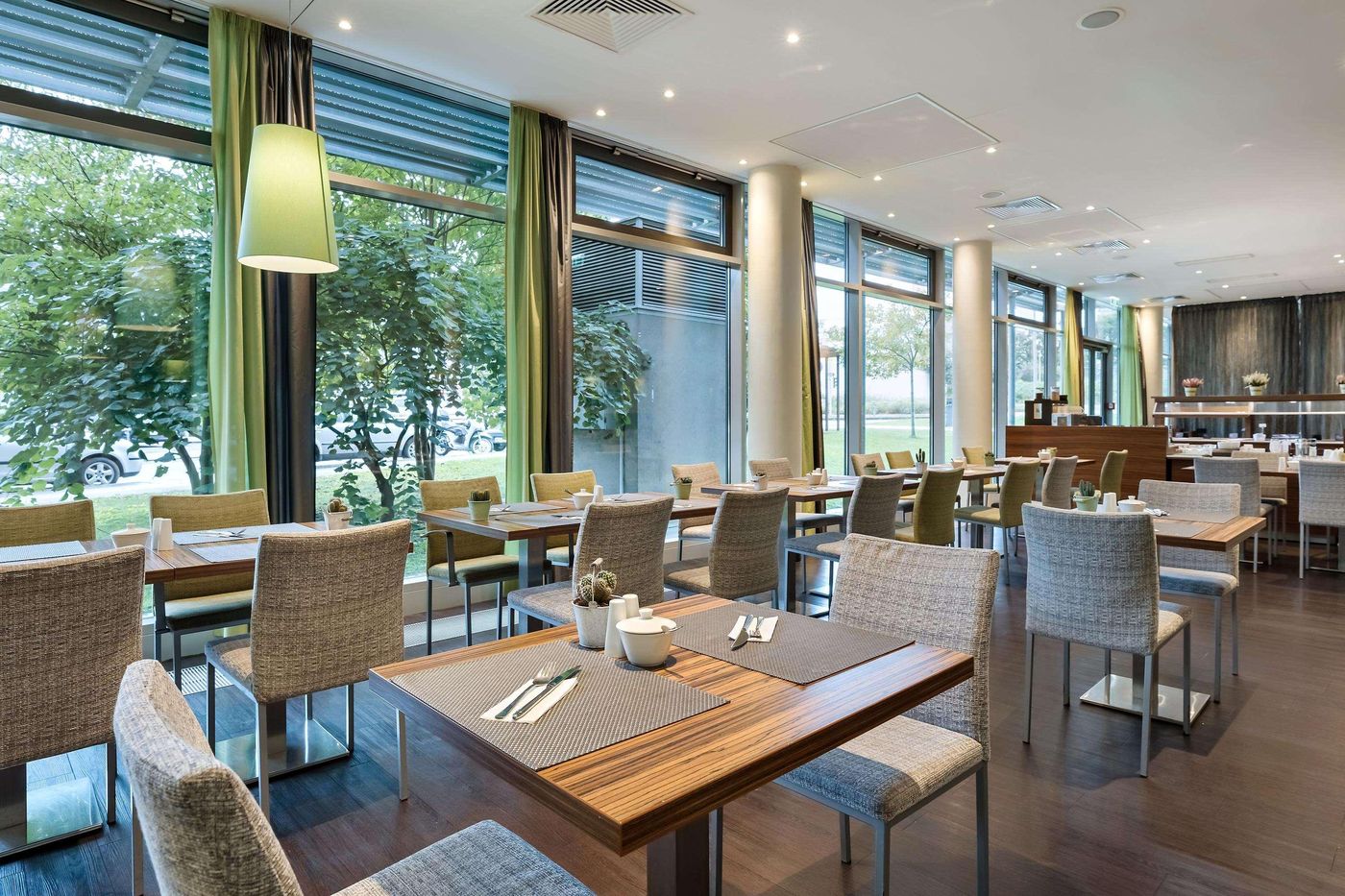 Austria Trend Hotel Doppio - Austria - Vienna - Restaurant - 6