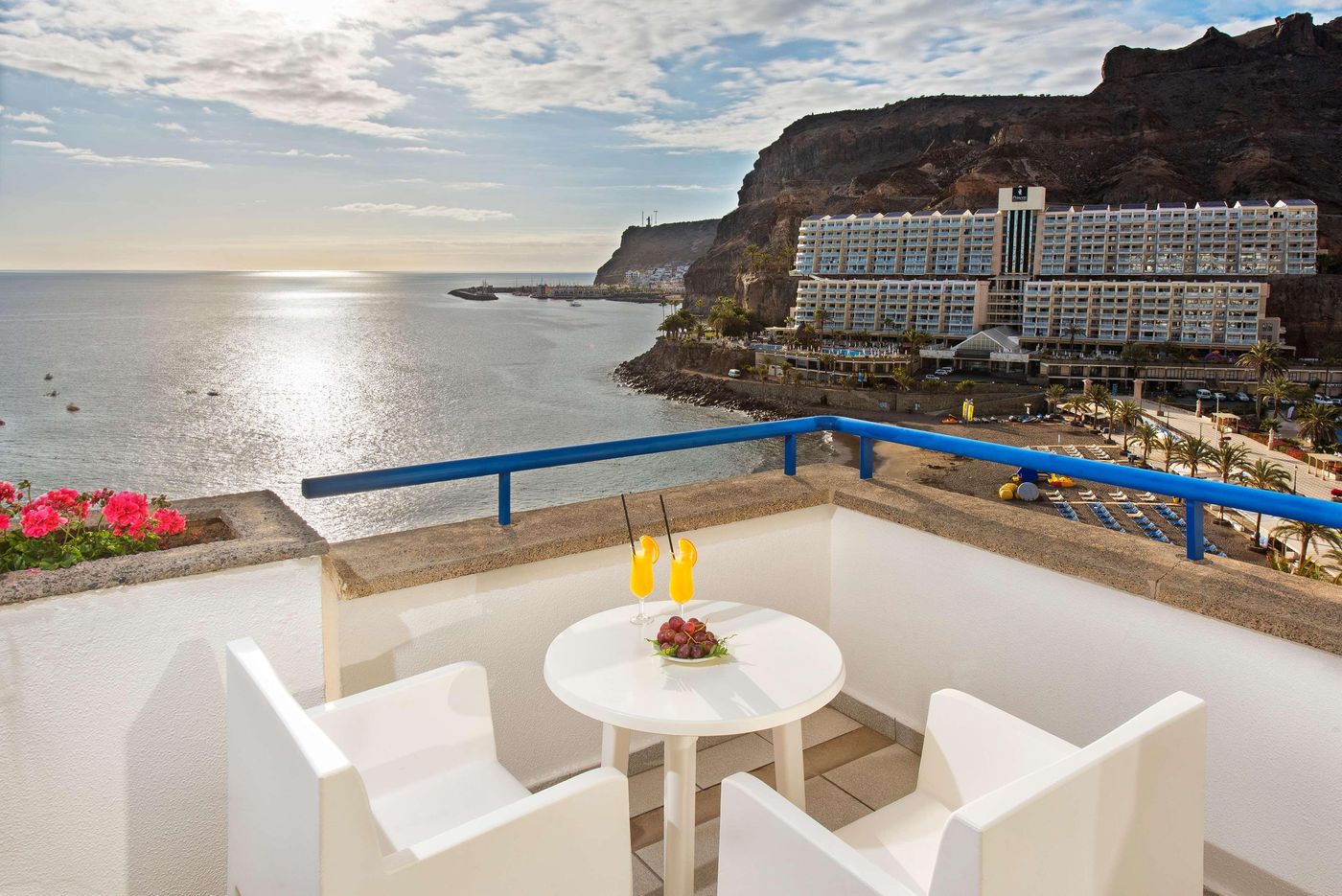 TUI-BLUE-Suite-Princess--Adults-Only--Room-11