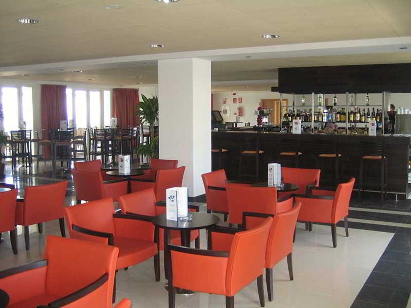 Garbi-Costa-Luz-Bar-6