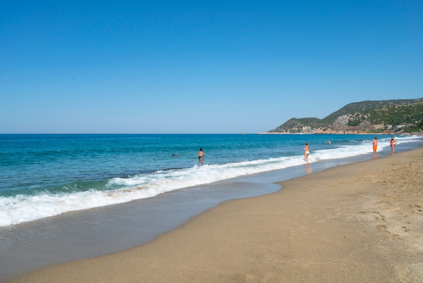 Kleopatra-Celine-Beach-28