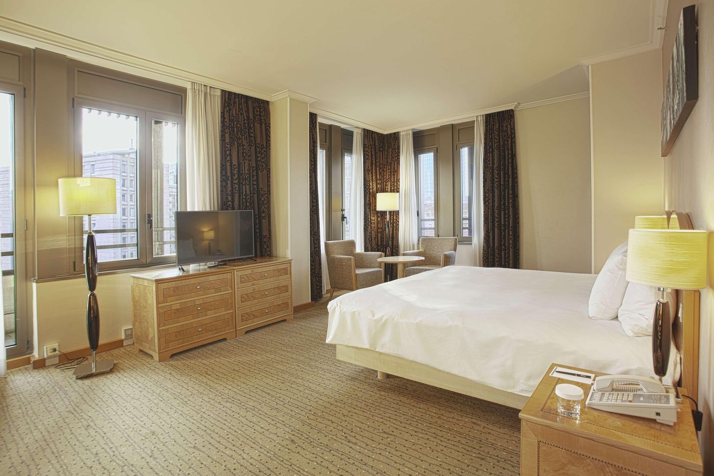 Hilton-Milan-Room-9