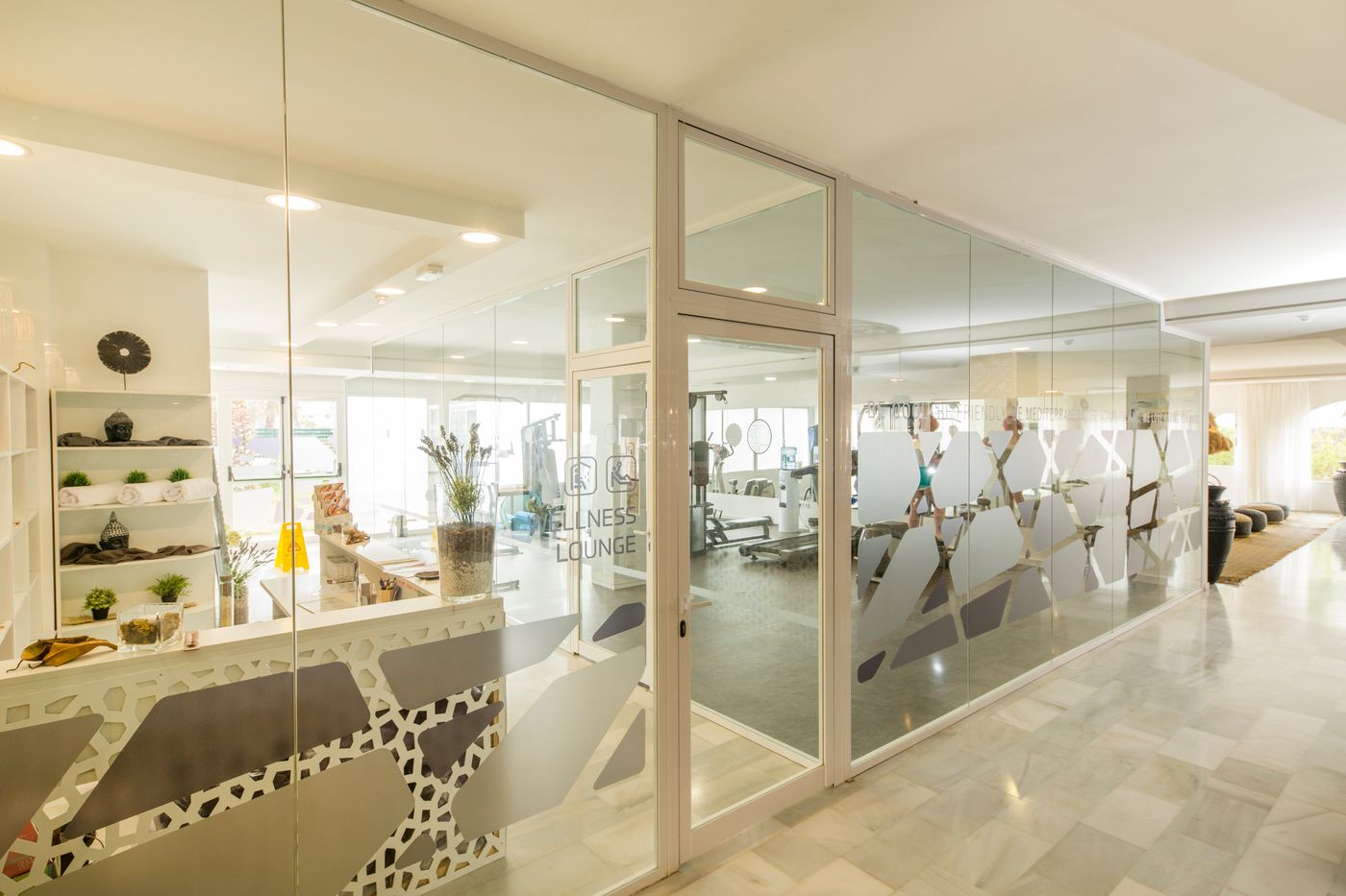 Club-Bahamas-Ibiza-Sports-and-Entertainment-57