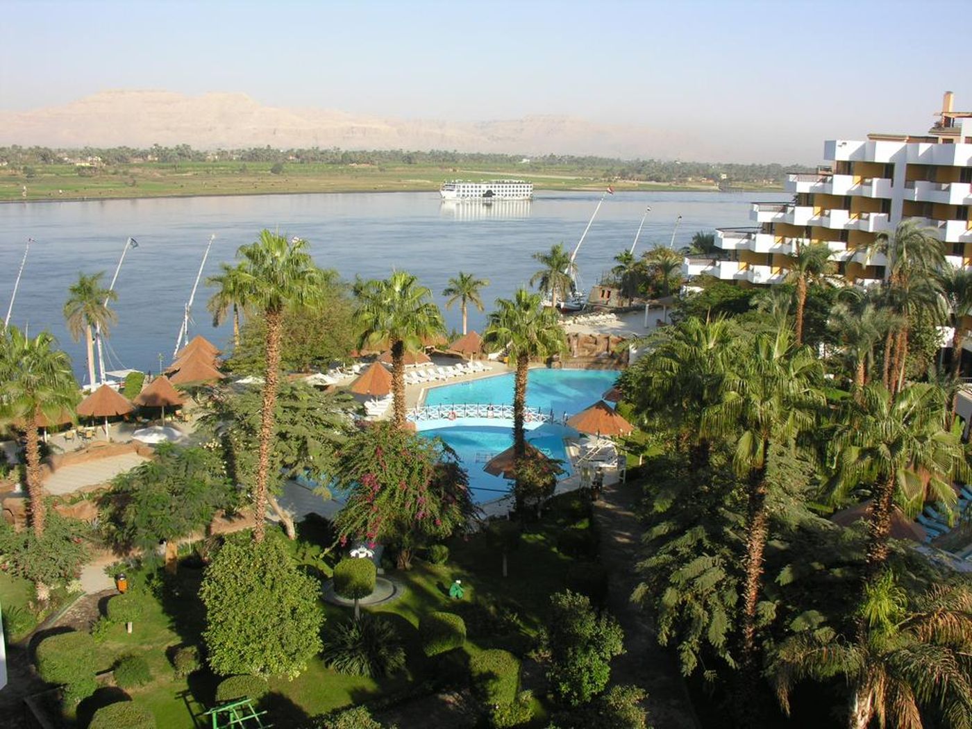 Pyramisa-Hotel-Luxor-Terrace-56
