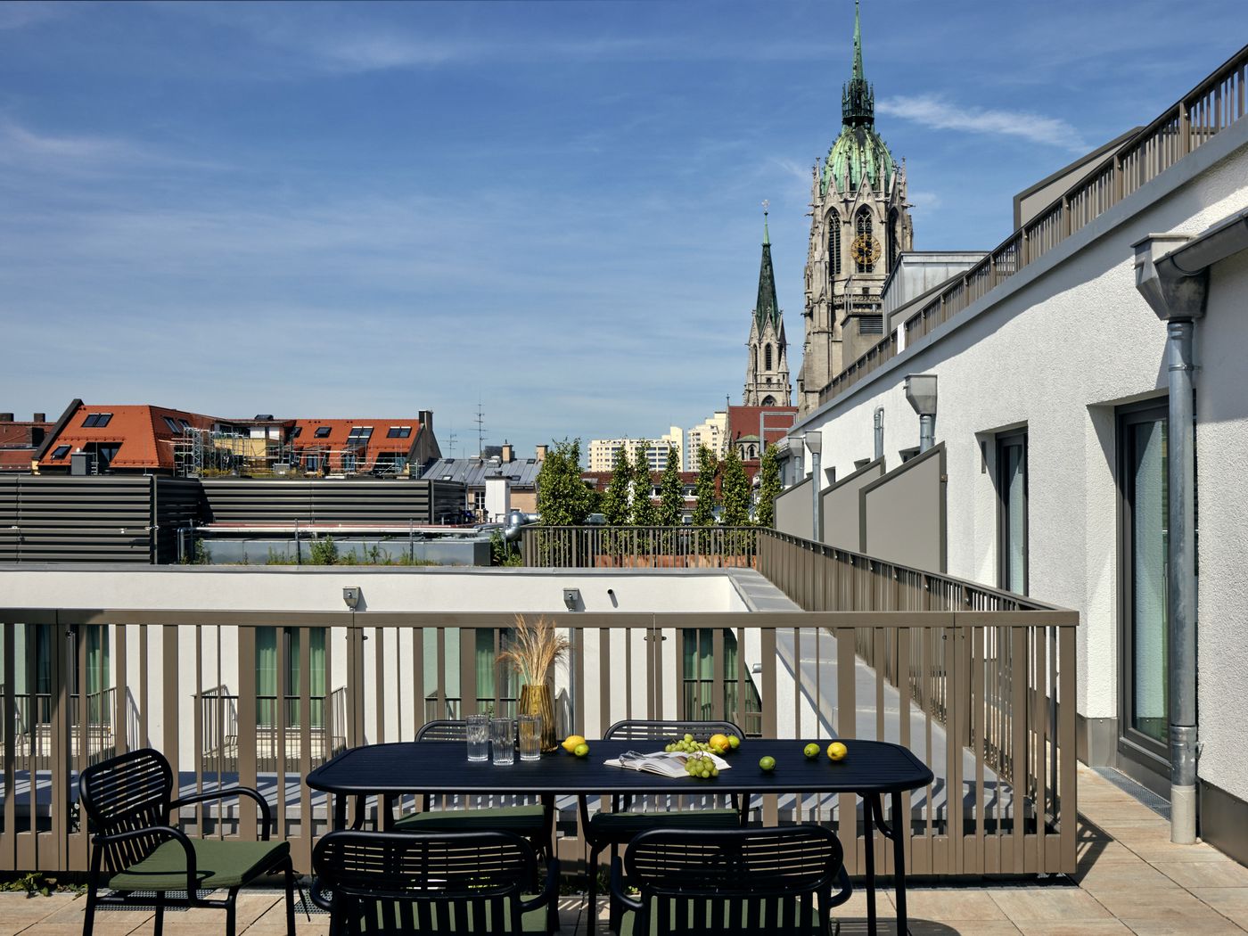 Schwan-Locke--Landwehrstrasse-Room-52