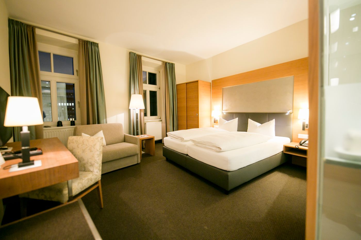 Hotel Sailer-Austria-INNSBRUCK-TIROL-Room-8