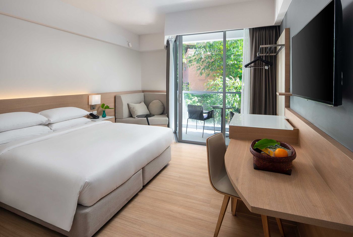 Andaman-Beach-Hotel-Phuket-Handwritten-Collection-Room-27