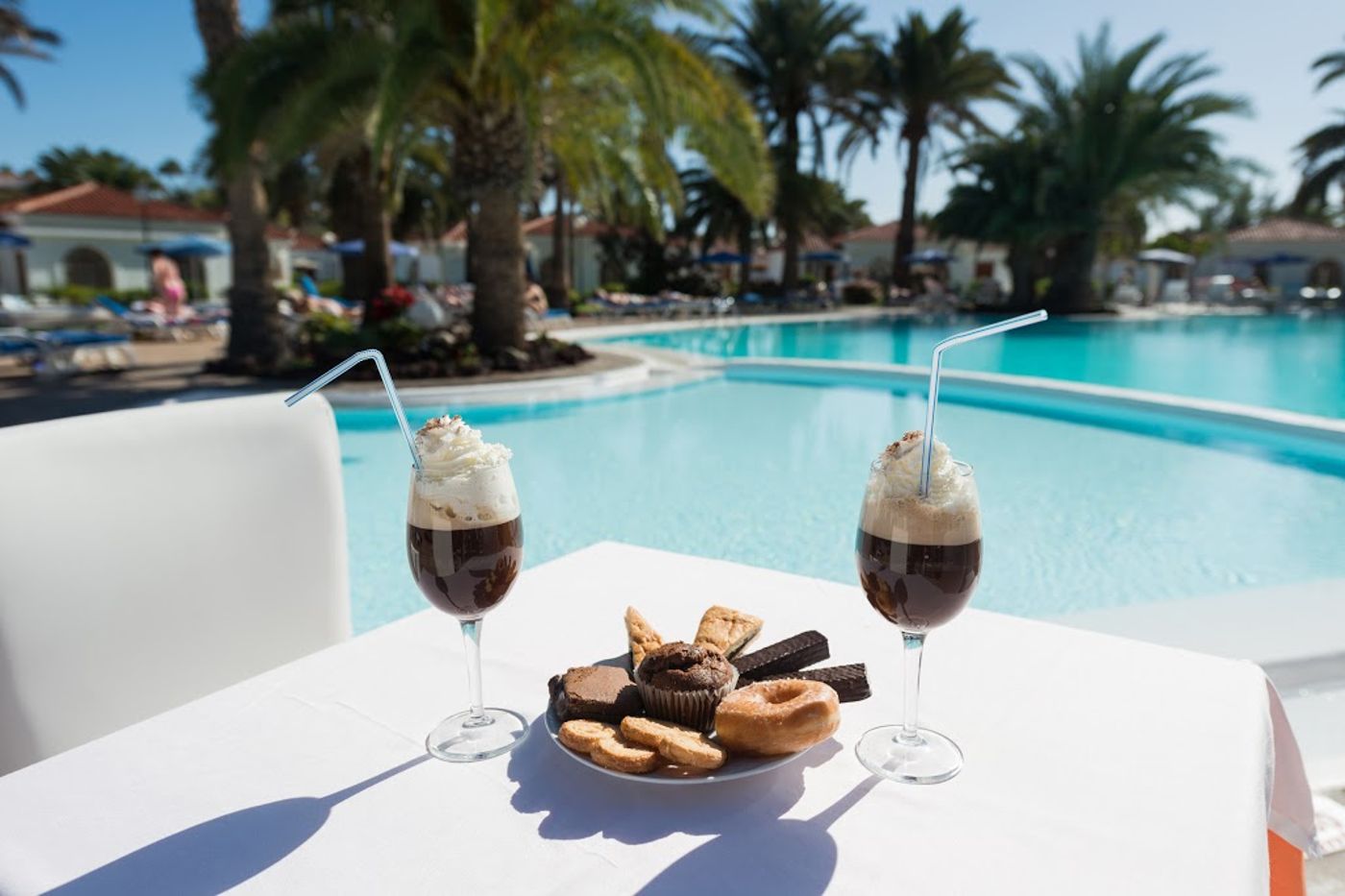 Suite-Hotel-Jardin-Dorado-Pool-9