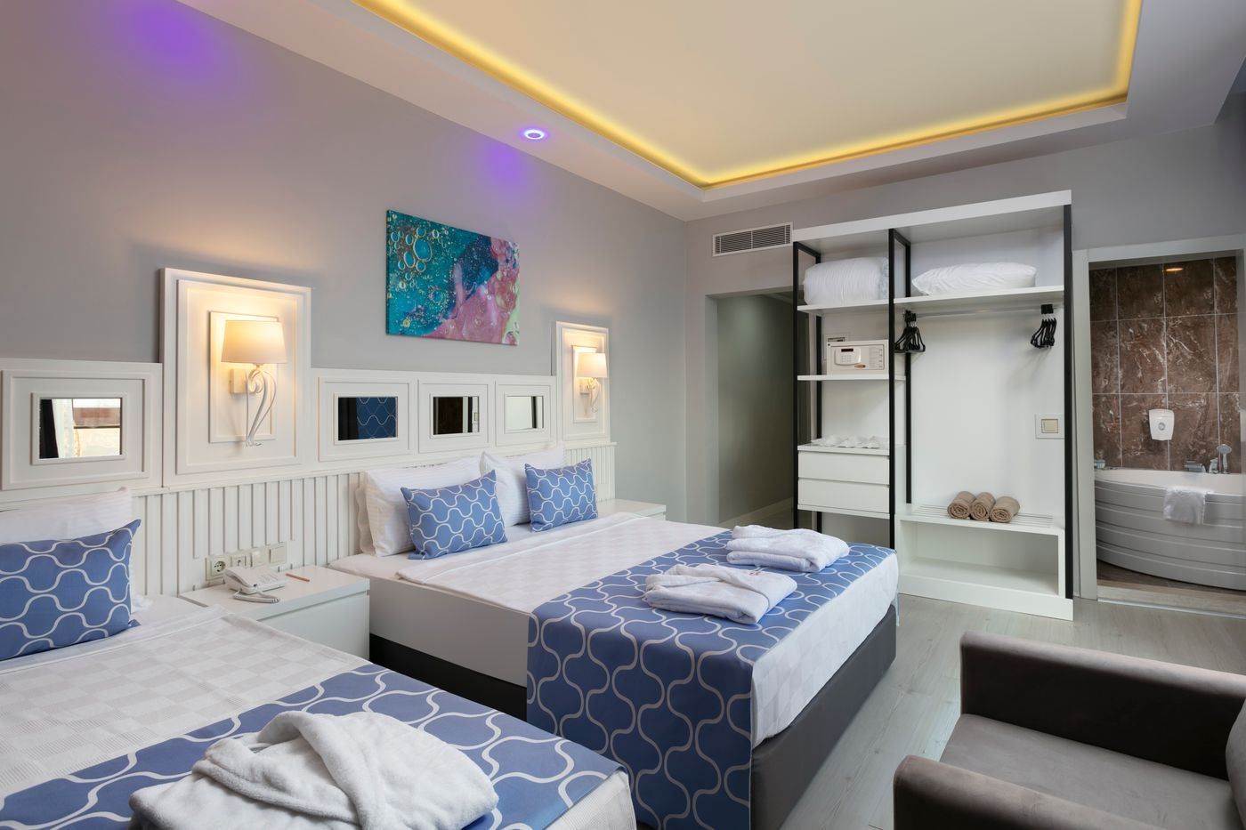 Loxia Comfort Club Side