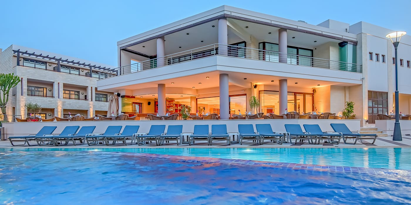 Porto-Platanias-Bar-7