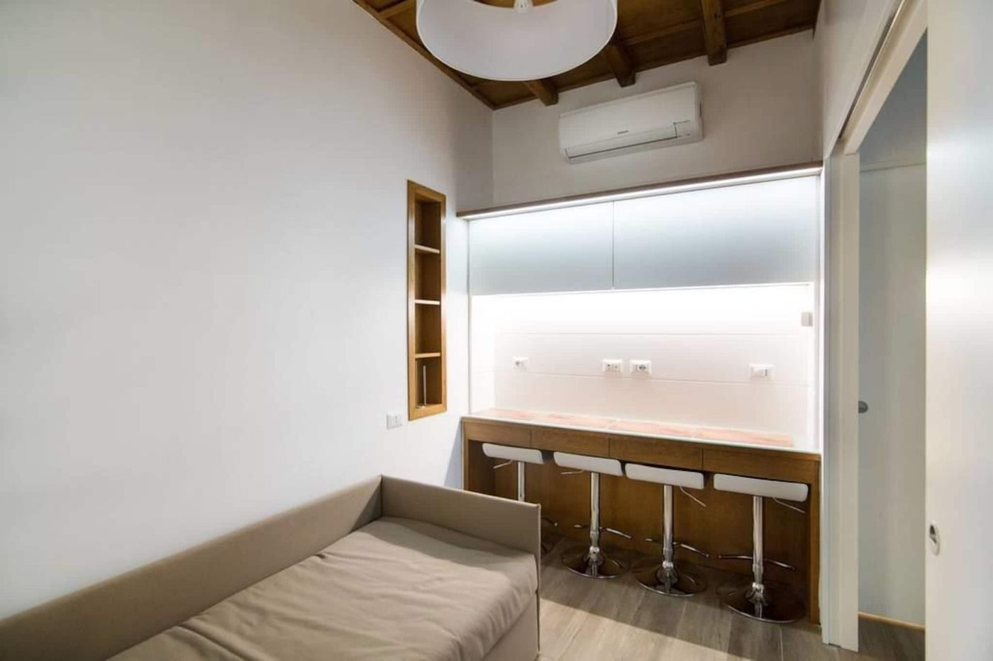 Domenichino-Luxury-Home-Room-26