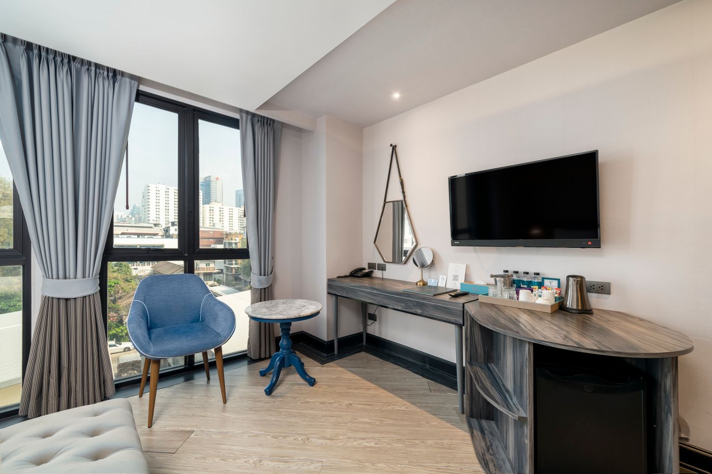 Vince-Hotel-Pratunam-Room-7