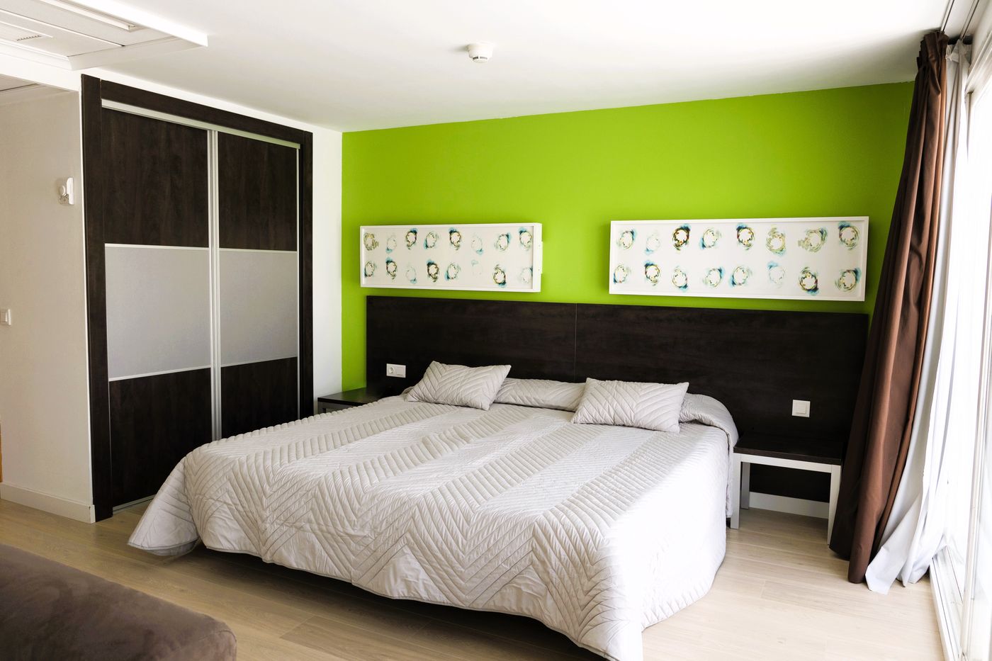 Sol-y-Sombra-Room-19