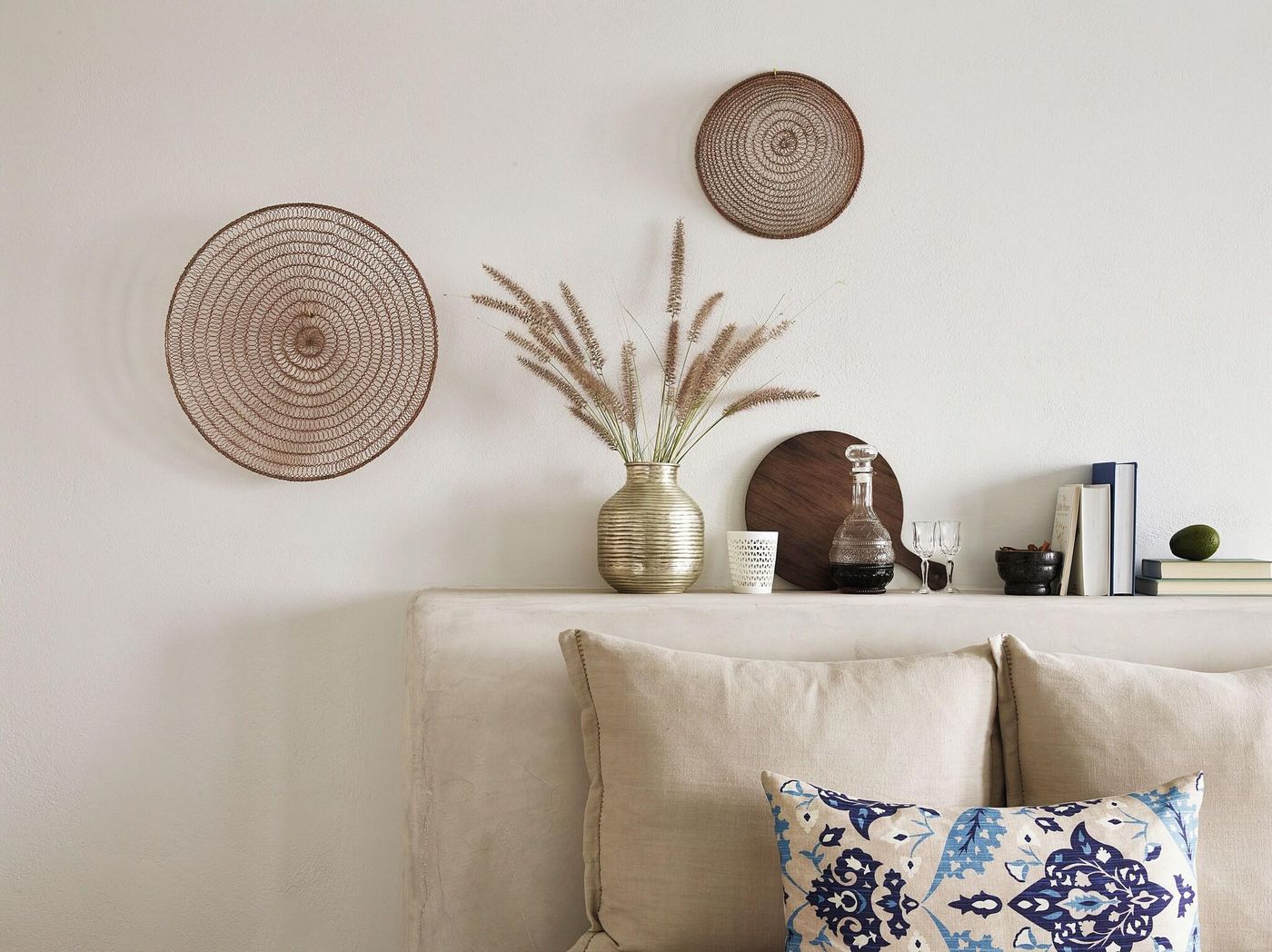 Santo-Maris-Oia--Luxury-Suites---Spa-Room-54