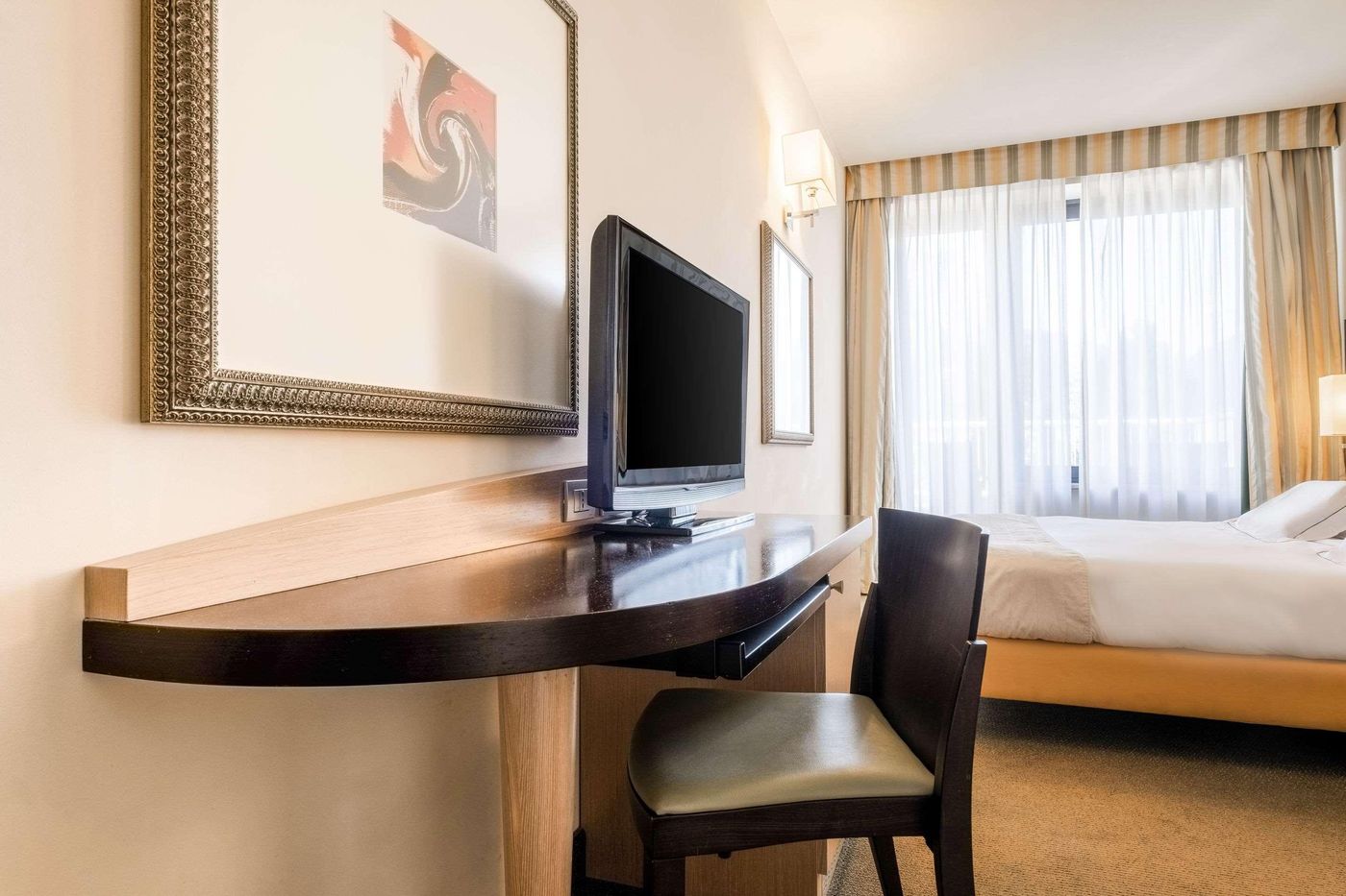 Hotel Griso Collection-Italy-MALGRATE-Room-7